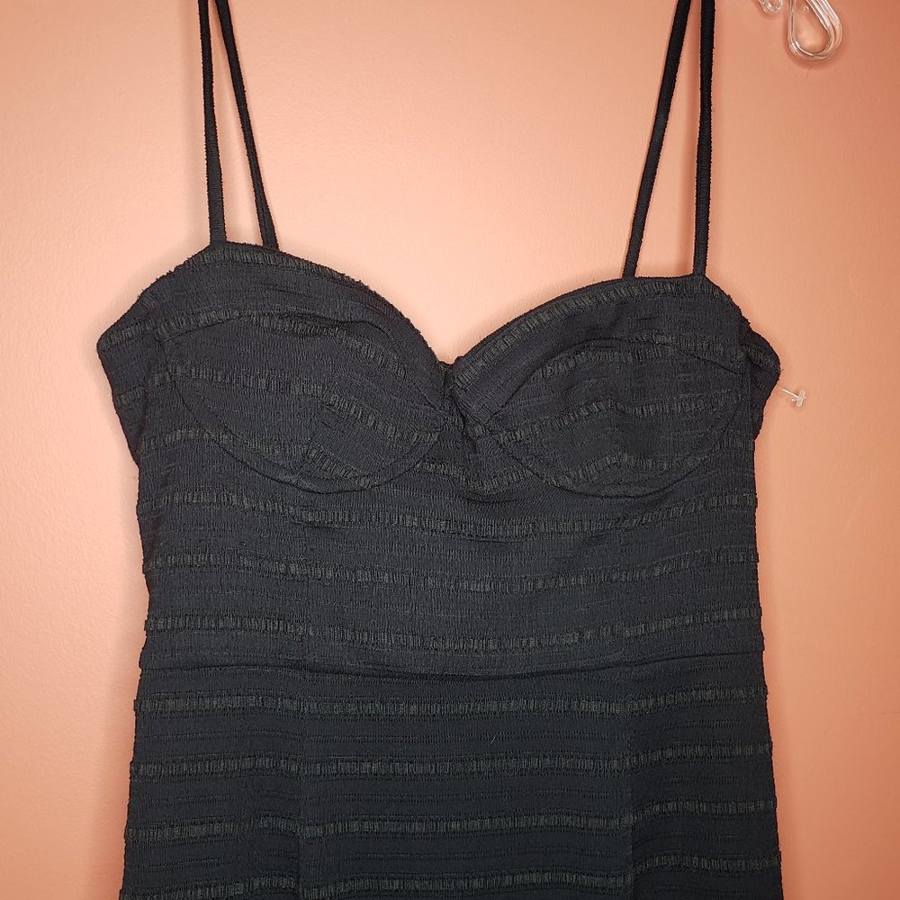 Hutch Design NWT